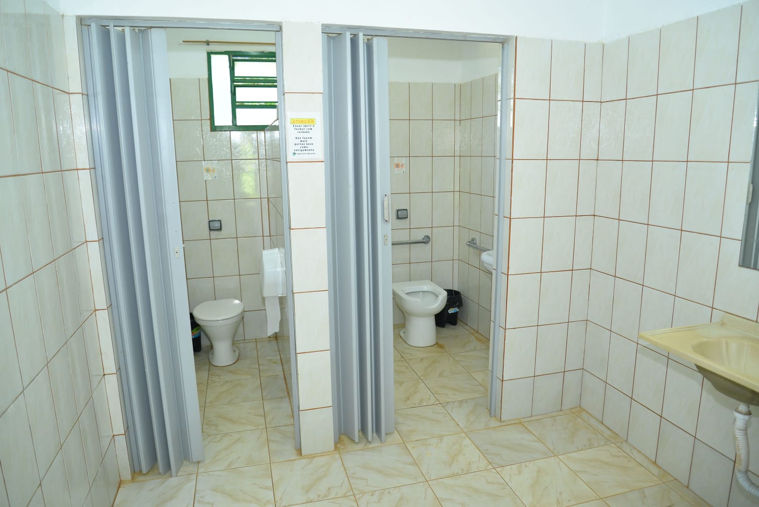 wc-feminino-camping-parkdoslagos (32)