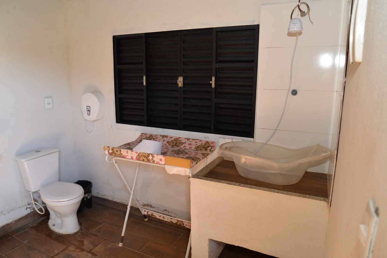 banheiro-familiar-camping-parkdoslagos (3)