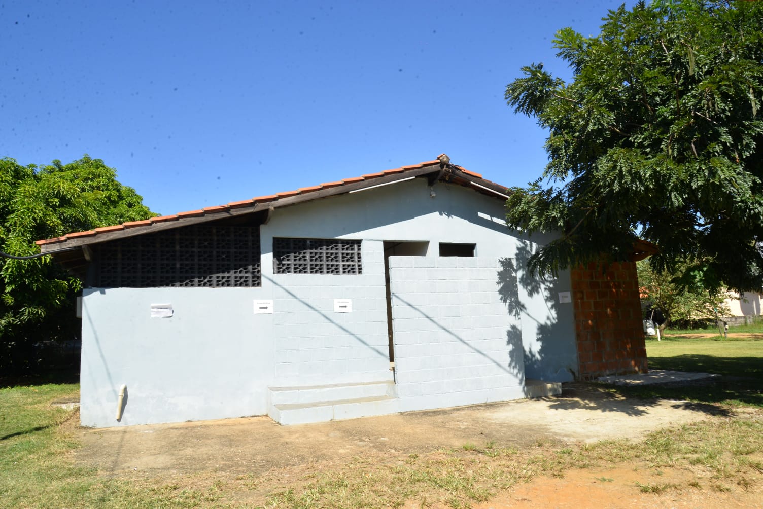 banheiro-familiar-camping-parkdoslagos (6)