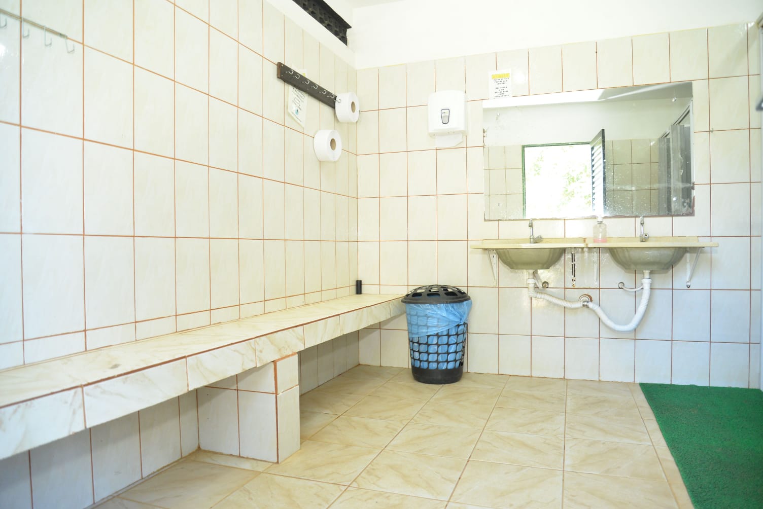 wc-feminino-camping-parkdoslagos (22)