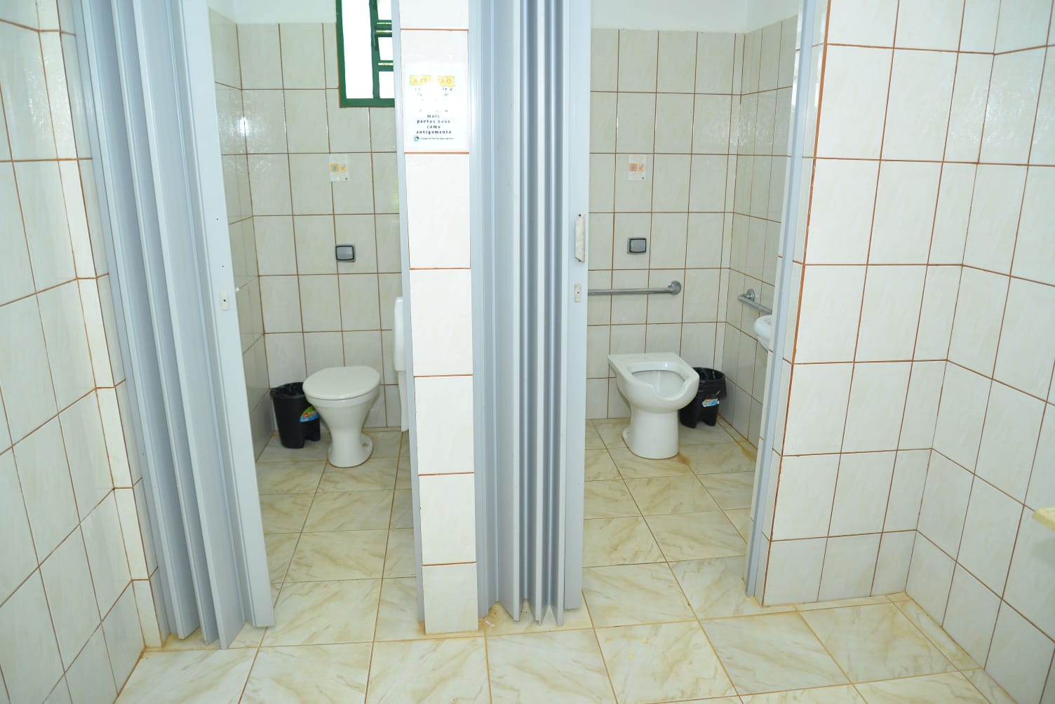 wc-feminino-camping-parkdoslagos (29)
