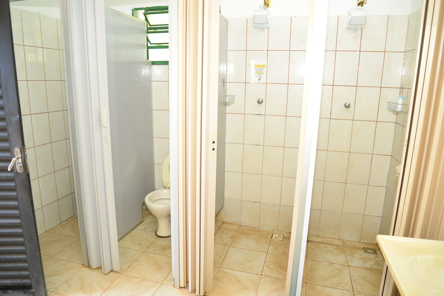 wc-masculino-camping-parkdoslagos (24)
