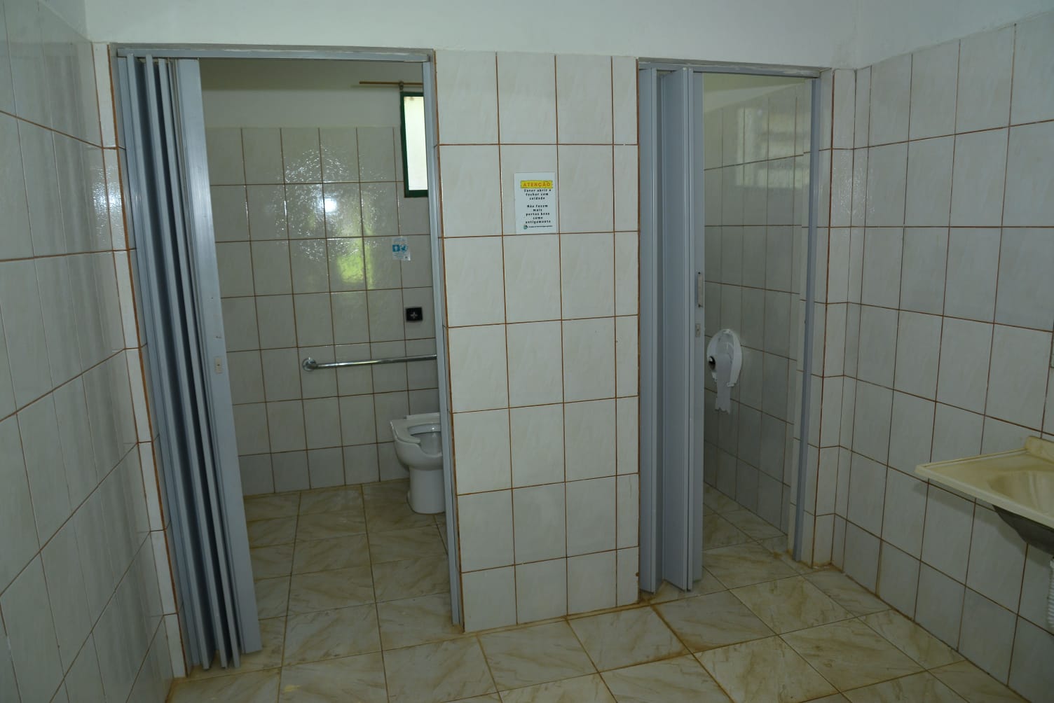 wc-masculino-camping-parkdoslagos (25)