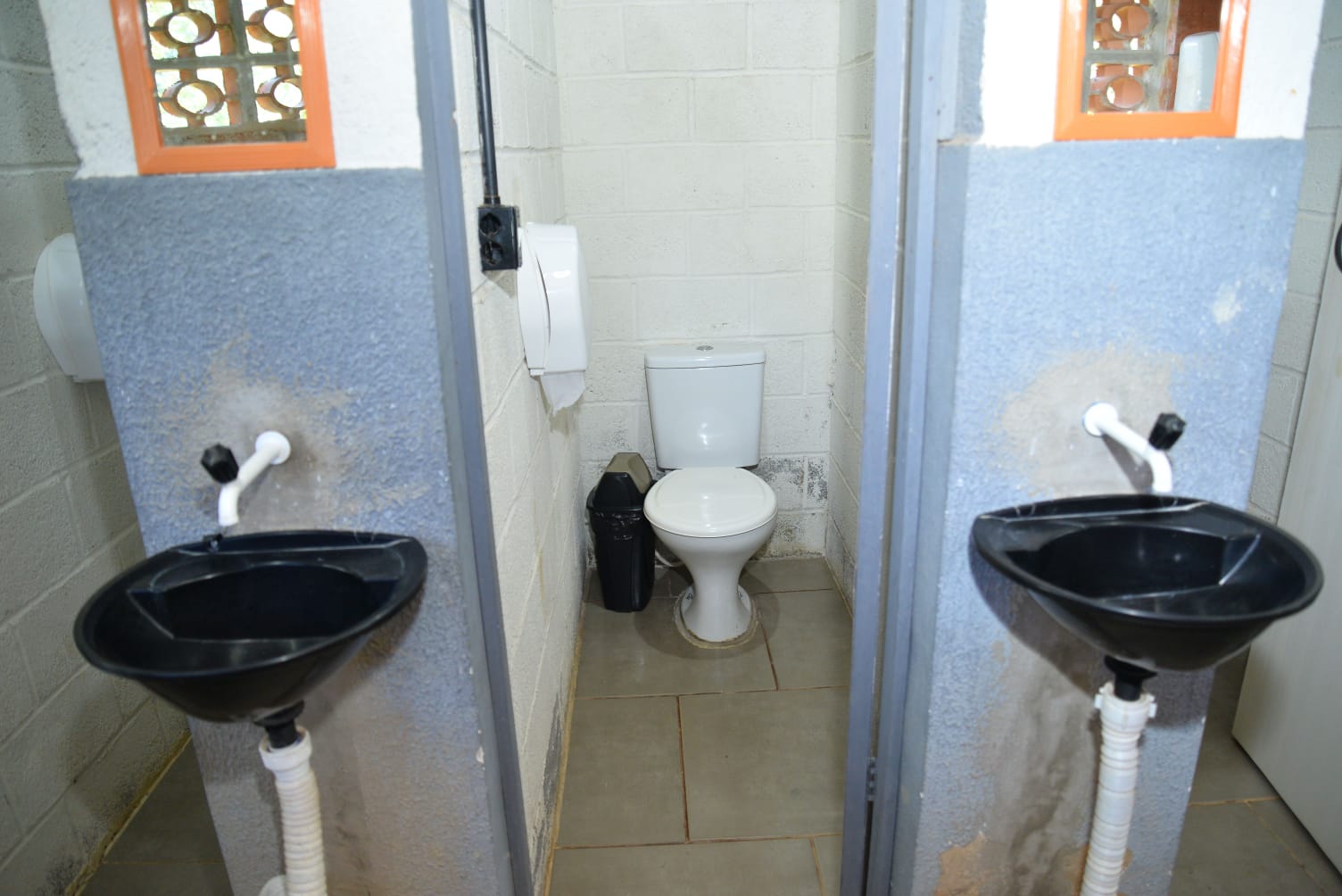 wc-masculino-camping-parkdoslagos (7)